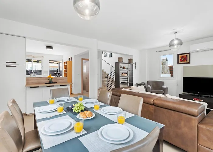 Anais - 3-bed With Private Pool * Paralimni