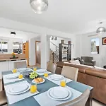 Anais - 3-bed With Private Pool * Паралимни