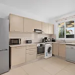 Anais - 3-bed With Private Pool Паралимни