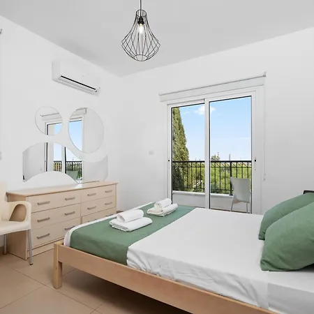 Anais - 3-bed With Private Pool * Παραλίμνι