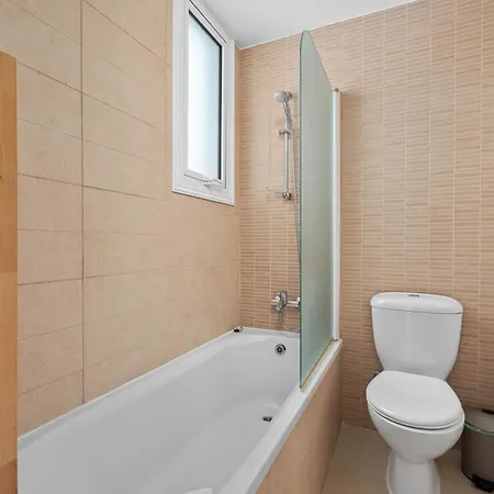 Villa Anais - 3-bed With Private Pool Paralimni